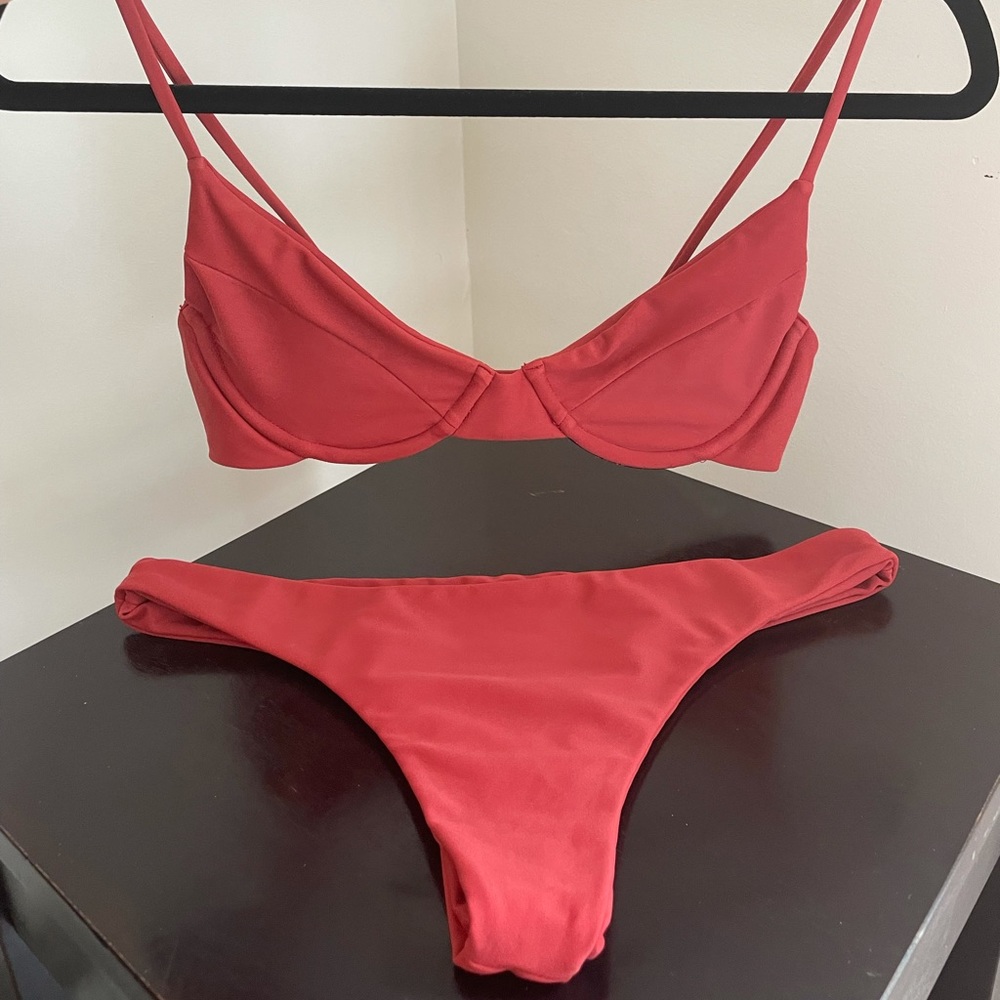Benoa Swim red bikini